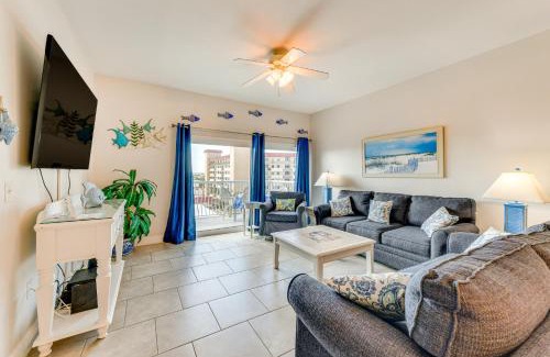 Redington Shores Apartamento | Walk to Redington Beach Gulf-View Condo with Pool