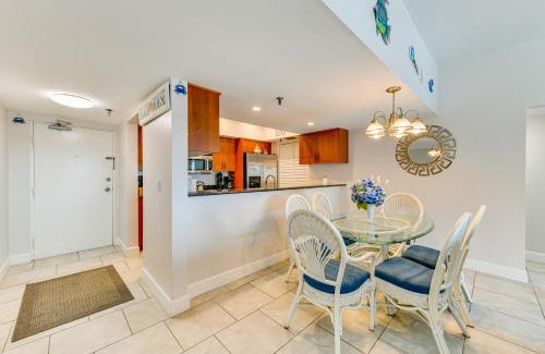 Redington Shores Apartamento | Walk to Redington Beach Gulf-View Condo with Pool