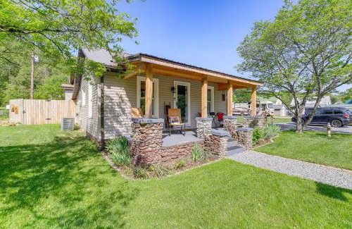 Damascus Casa | Walk to River and Trails Cozy Damascus Cottage!