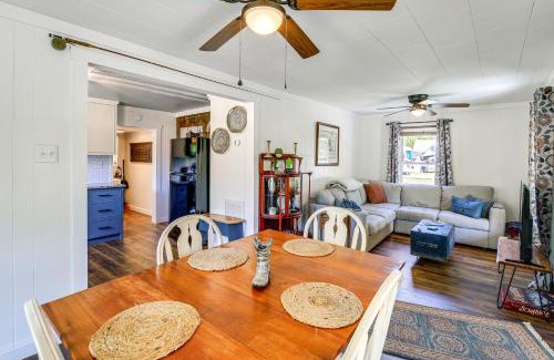 Damascus Casa | Walk to River and Trails Cozy Damascus Cottage!