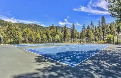 Olympic Valley Apartamento | Walk to River and Park & Minutes to Palisades & Tahoe