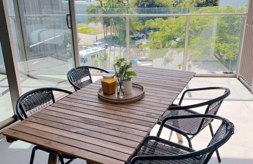 West End Apartamento | Walk to River, Cute Designer 2BR Apt in West End