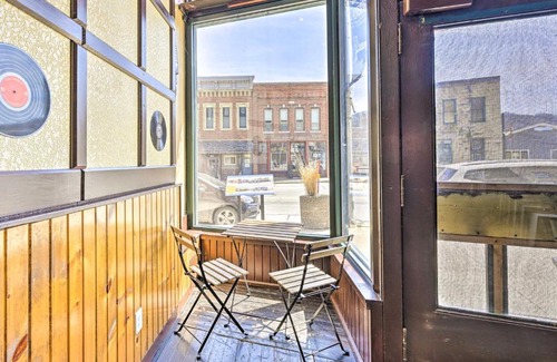 Lansing Casa | Walk to River Unique Studio in Renovated Bar!