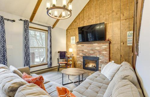 Hamlin Casa | Walk to Roaming Woods Lake Home with Fire Pit!
