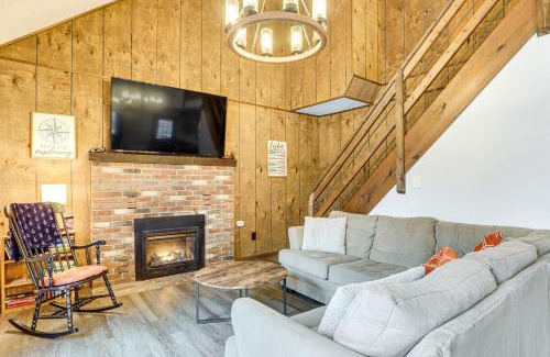 Hamlin Casa | Walk to Roaming Woods Lake Home with Fire Pit!