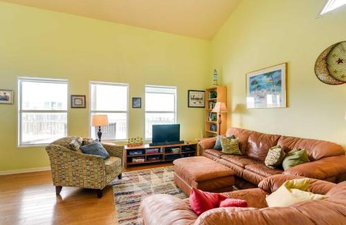 Port Bolivar Casa | Walk to Sand Home with Deck in Crystal Beach!