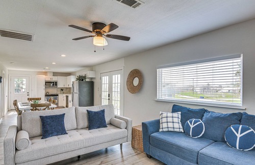 Surfside Beach Casa | Walk to Sand: Surfside Beach Getaway w/ Deck