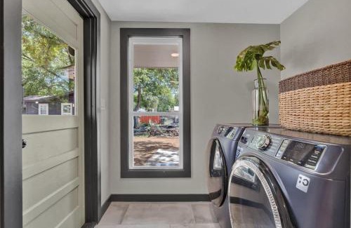 New Braunfels Casa | Walk to Schlitterbahn with Firepit
