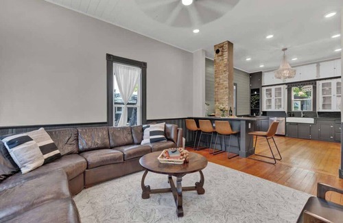 New Braunfels Casa | Walk to Schlitterbahn With Firepit