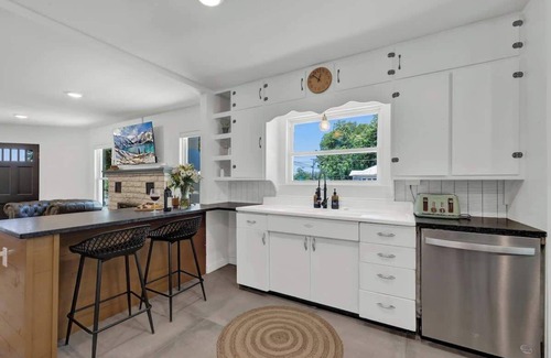 New Braunfels Casa | Walk to Schlitterbahn With Firepit