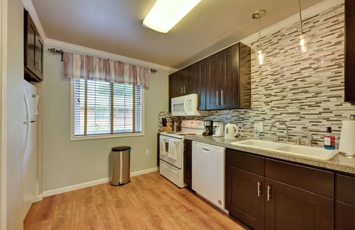 Nacogdoches Condominio | Walk to SFA Campus: Pet-Friendly Nacogdoches Condo