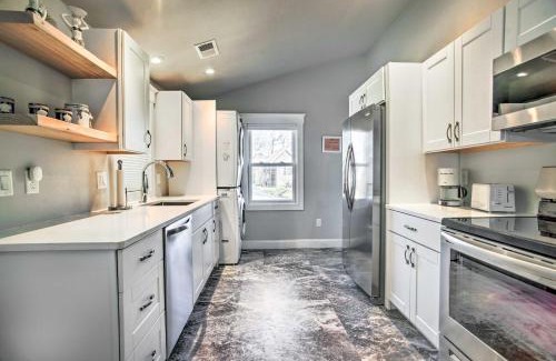 Buzzards Bay Casa | Walk to Shore Updated Buzzards Bay Cottage!