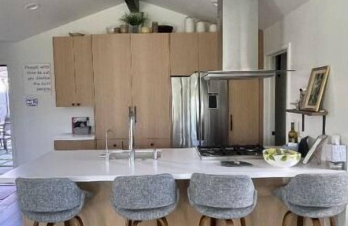 Solvang Cabaña | Walk to Solvang-pristine cottage