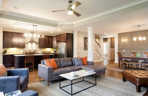 Nashville Casa | Lujo 4BR / 3B. A pie de restaurantes, bares, tiendas y Belmont. Cerca de Gulch / Downtown