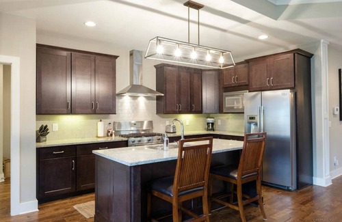 Nashville Casa | Lujo 4BR / 3B. A pie de restaurantes, bares, tiendas y Belmont. Cerca de Gulch / Downtown