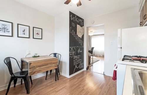 Grandview Heights Apartamento | Walk to Stadium | Starbucks on Corner | Near Shops
