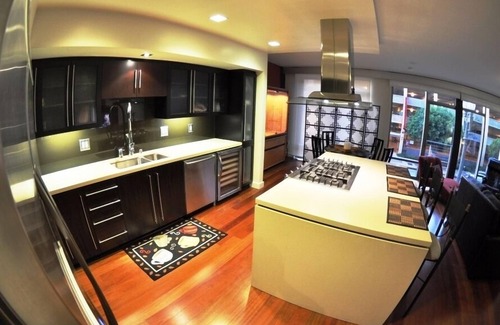 Downtown Los Angeles Condominio | Walk To Staples, LA Live!Conv. Cntr., MICROSOFT Square, cafeterías, bares, películas, METRO