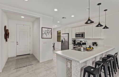 Glendale Sports and Entertainment District Casa | Walk to State Farm Stadium & Desert Diamond Arena