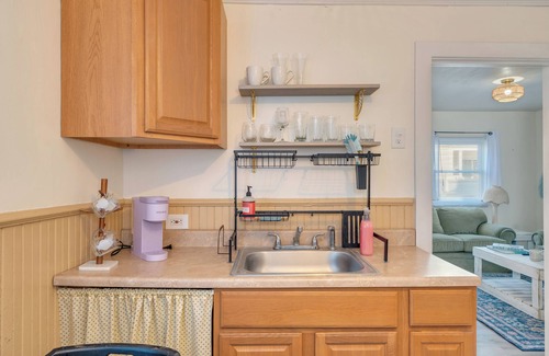 Wildwood Crest Cabaña | Walk to the beach or Sunset Lake with a front yard and Pet-Friendly!