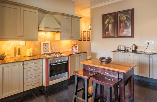 Green Point Casa | Uber Chic Heritage House