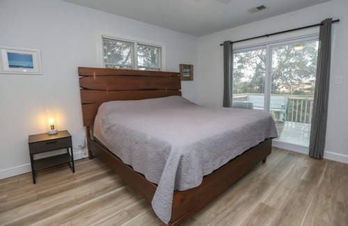 Duck Casa | Walk to the beach or bike to Duck in this 6 BR home w/Private Pool & Hot Tub!