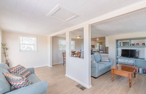 Surf Side Shores Casa | Walk to the beach! Pet friendly cottage/beach on Fort Morgan Peninsula.
