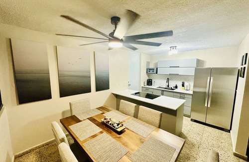 Punta Santiago Casa | Walk to the Beach taking in the Ocean Breeze