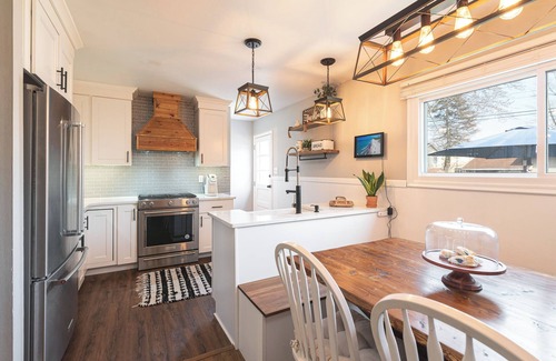 Michigan City Casa | Walk to the Beach from Beachy Farmhouse - Lake Michigan & Hot Tub. Pet-Friendly!