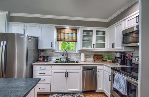 New Braunfels Casa | Walk to the Comal, Schitterbahn and downtown New Braunfels! Dog friendly.