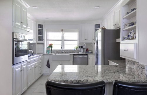 Fayetteville Casa | Walk to the football games!! One block from UA!