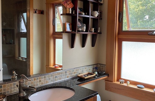 Central District Casa | Walk to the lake from your Classic Seattle Craftsman!