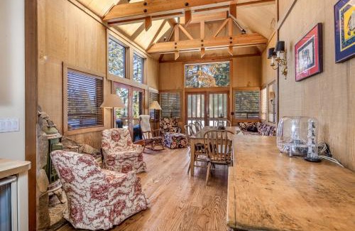 Bear Valley Casa | Walk to the Lake - Ski in out Amazing 5 Bdrm - VH#343