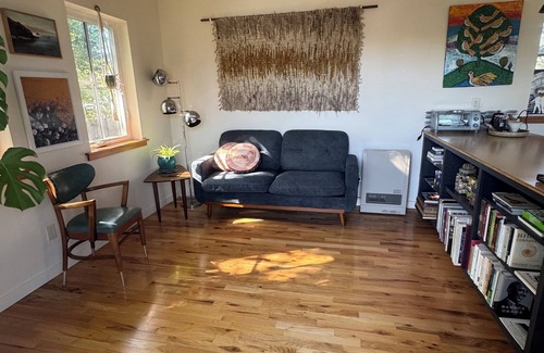 Arcata Casa | Walk to the Redwoods in charming Arcata
