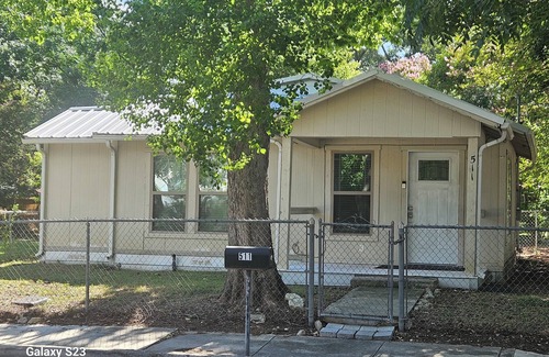 San Marcos Casa | Walk to the River - Modern Pet-Friendly Home - Minutes from Texas State
