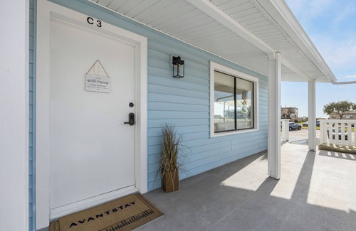 Huntington Beach Casa | Walk to the Sand! Ocean Views, Balcony & Parking | Sunset Surf