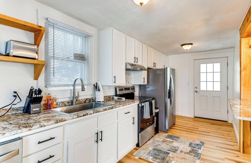 Phoenix Casa | Walk to Town: Oswego River Escape w/ Marina Views