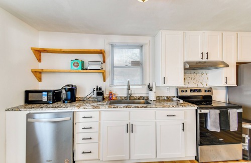 Phoenix Casa | Walk to Town: Oswego River Escape w/ Marina Views