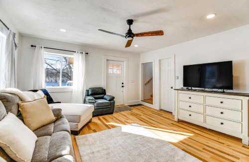 Phoenix Casa | Walk to Town Oswego River Escape with Marina Views