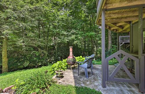 Roan Mountain Casa | Walk to Trails Creekside Roan Mountain Cabin