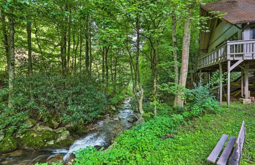 Roan Mountain Casa | Walk to Trails Creekside Roan Mountain Cabin