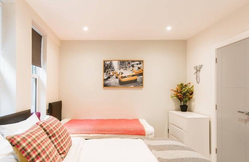 Ealing Apartamento | Camina hasta Walpole Park desde un retiro de Serene City
