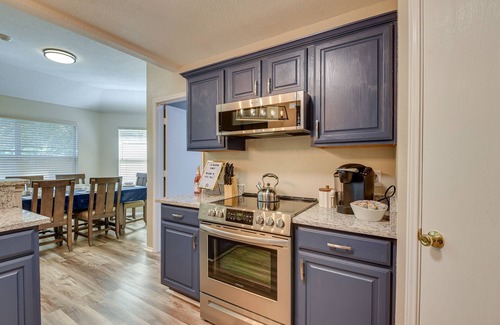Azle Casa | Walk to Water: Cozy Eagle Mountain Lake Home