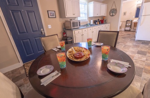 Mars Hill Cabaña | Walk your dog to Mars Hill University and Town Center from the Cascade Cottage