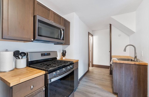 Westside Apartamento | Charming Extended Stay Haven in Safe/Vibrant Area