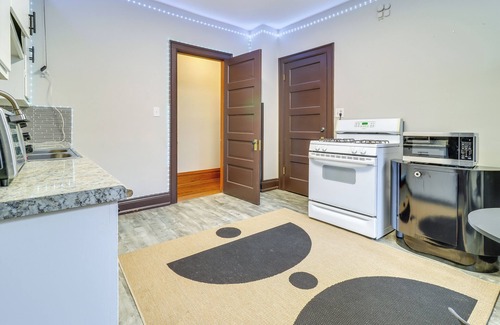 Toledo Apartamento | Walkable Apt: 4 Mi to Downtown Toledo!