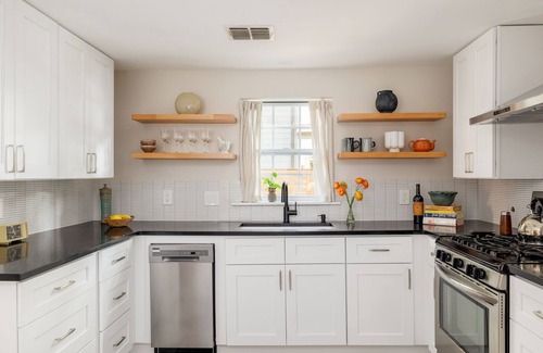 Govalle Casa | Walkable, Prime East Austin Location | Casa Cherico