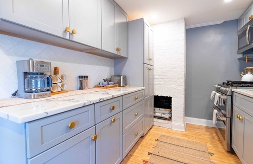 Washington Square West Casa | Walkers Paradise 3BR Trinity Heart of Philly!