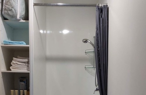 Bellerive Apartamento | Walking Distance Blundstone Arena, Public Transport and Shopping