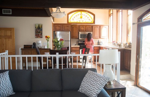North of Montana Casa | California Villa Toscana
