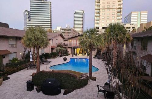 Houston Apartamento | Walking Distance Galleria Condo 2BR 2BA Pool